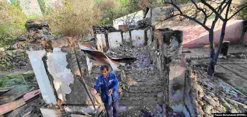 Разрушенные здания в селе Сомониен в Таджикистане. Генпрокуратура Таджикистана возбудила уголовное дело в отношении кыргызских военнослужащих: их обвиняют в убийствах и проведении агрессивной войны