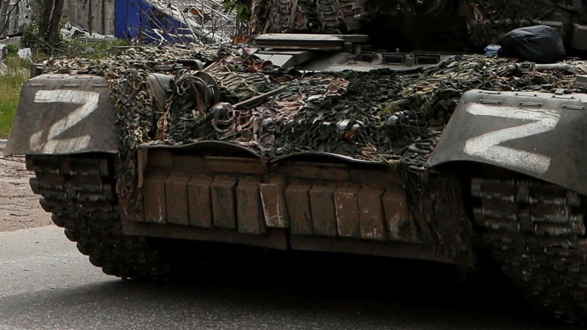 В Карагандинской области задержали мужчину, нанесшего символ Z на танк в  парке