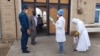 В Узбекистане разрешили дезинфицировать мечети "не пьянящим алкоголем"