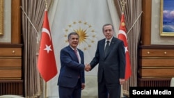 Президент Татарстана Рустам Минниханов с президентом Турции Реджепом Эрдоганом в Анкаре, 30 апреля 2015