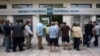 Греческие банки закрылись на "каникулы"