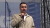 Домой к директору ФБК Жданову за объяснениями "без всяких причин" пришел полицейский