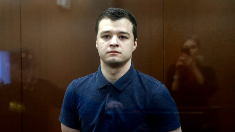 Никиту Чирцова приговорили к году колонии общего режима за толчок полицейского