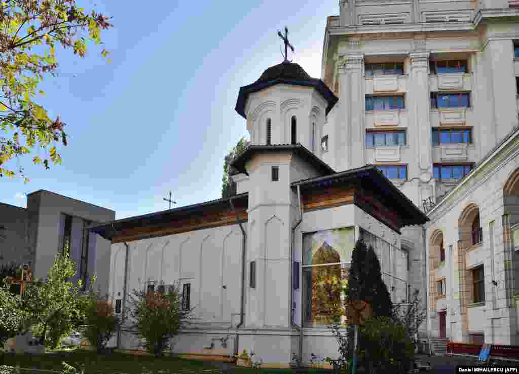 Церковь на новом месте в Бухаресте