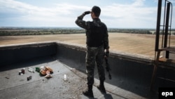 Украинский военнослужащий вблизи Донецка 