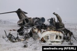 Фюзеляж упавшего американского бомбардировщика E-11A в афганской провинции Гхазни 27 января. В аварии погибли двое военных (Хабиб Тасир)