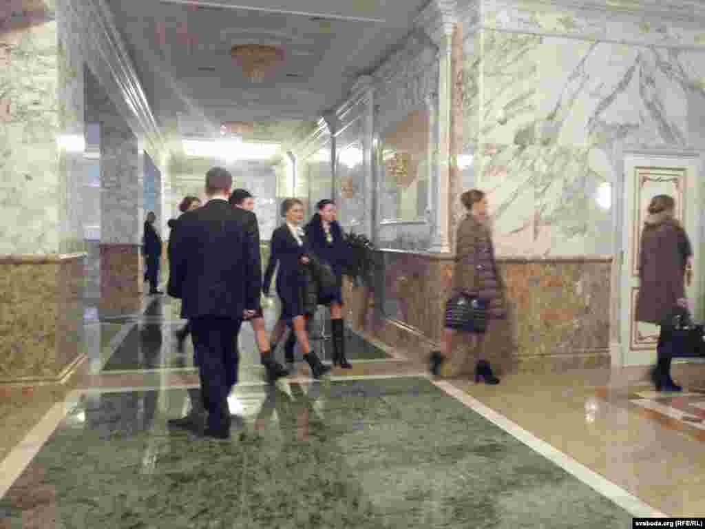 Во Дворце Независимости в Минске завершаются последние приготовления к встрече глав четырёх государств.