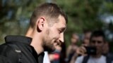 Олег Навальный вышел на свободу, отсидев 3,5 года в колонии