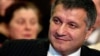 Что делает глава МВД Украины, когда его соратников подозревают в преступлениях. Расследование