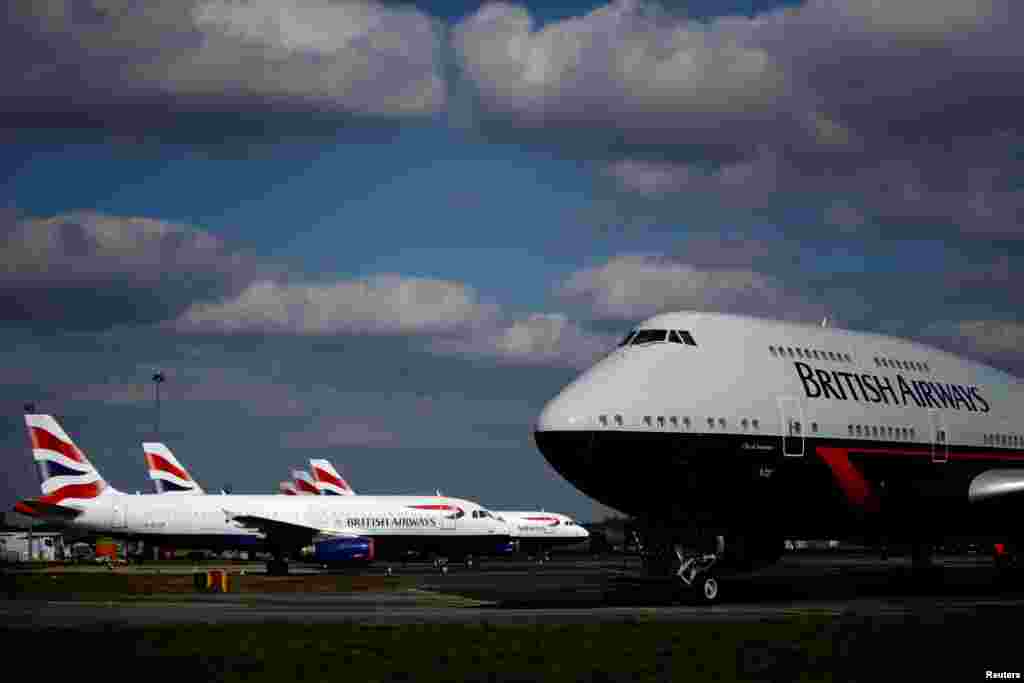 Самолеты &quot;Британских авиалиний&quot; на парковке в Бортмуте, Великобритания. 1 апреля 2020 года