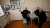 На заключенного ИК Кировской области завели дело за "слова одобрения" боевиков во время просмотра ТВ
