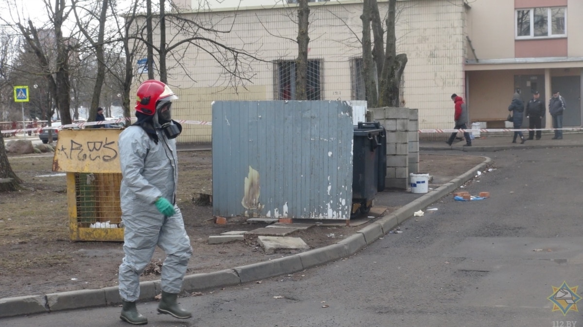 На помойке возле жилых домов в Минске нашли ведро с радиоактивным ураном