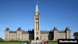 Здание парламента Канады в Оттаве. 
