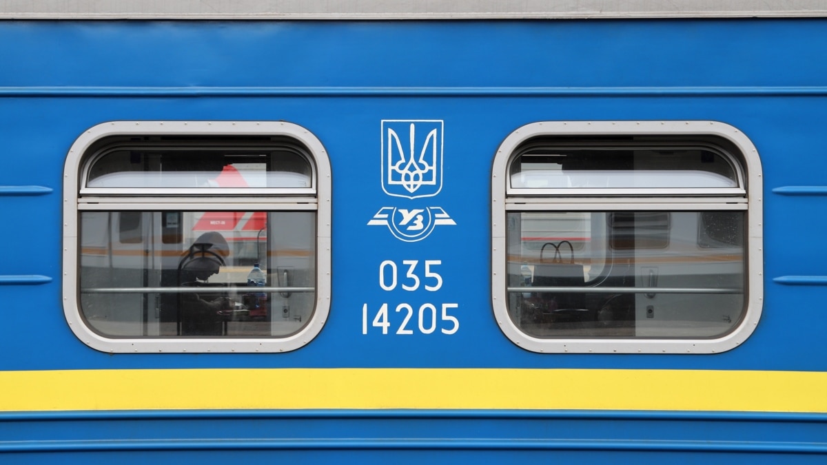 The Ukrainian side reported that Russia hit the Kherson train station ...