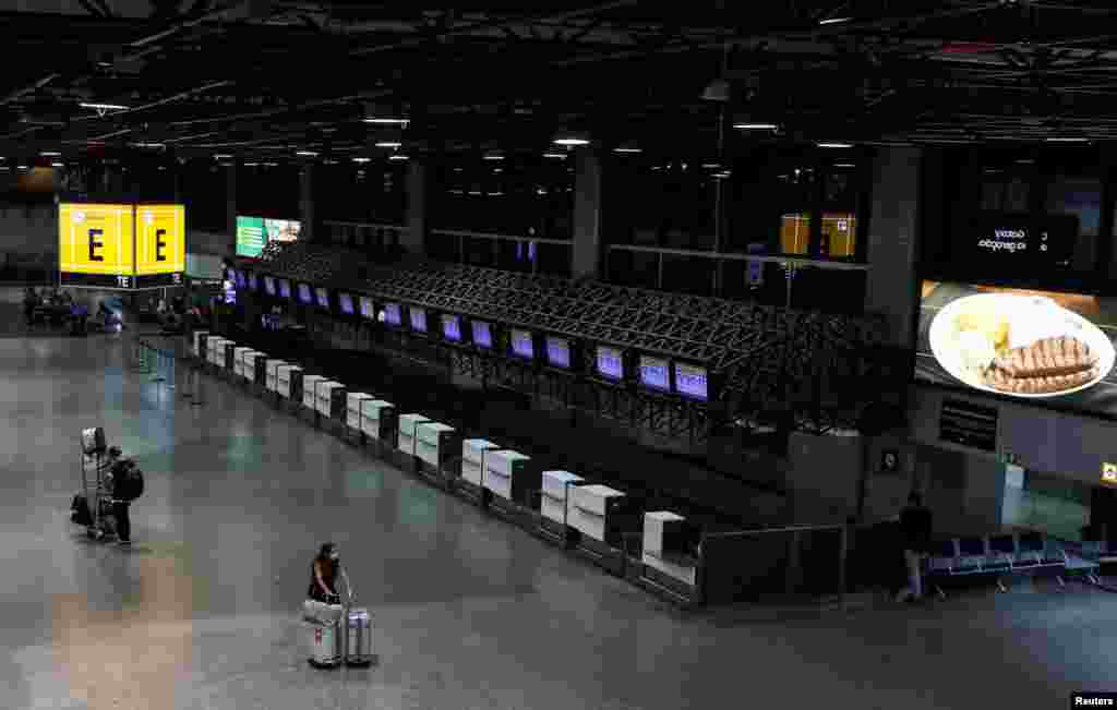 Аэропорт в Гуарульюс, Бразилия. 1 апреля 2020 года