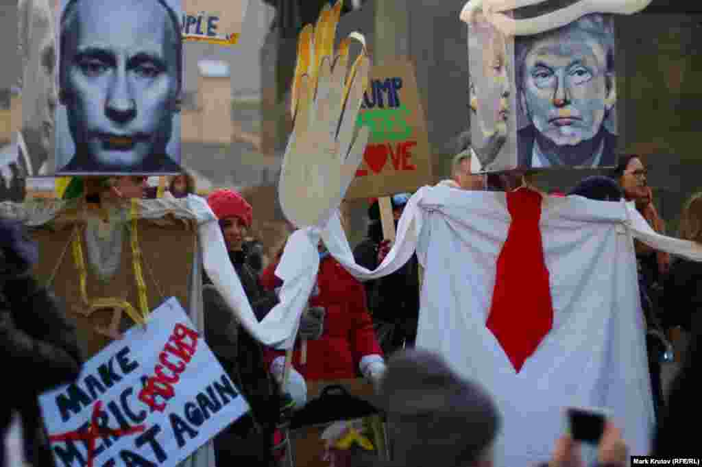 На акции в Праге, Чешская Республика, в поддержку Марша женщин в Вашингтоне