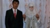 В Узбекистане не дают жениться до конца сезона сбора хлопка