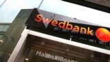 Как Латвии из-за Swedbank могут грозить международные санкции