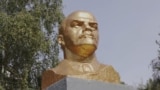 Ленин жил, жив и будет жить: несколько украинских сел избежали декоммунизации