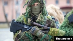 Снайпер украинской Национальной гвардии