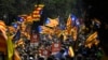 Тысячи катaлонцев вышли на митинг в поддержку референдума об отделении от Испании