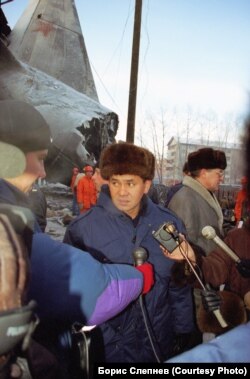 Министр Российской Федерации по ЧС Сергей Шойгу на месте авиакатастрофы в Иркутске-2
