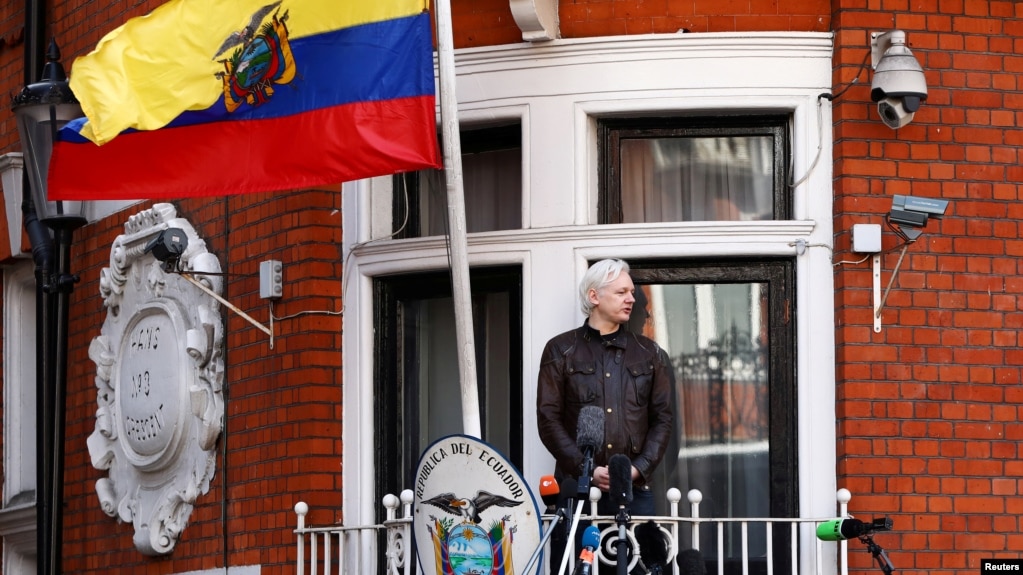 Ассанжа арестовали в посольстве Эквадора в Лондоне