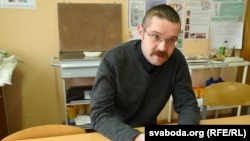 Михаил Самборский в педиатрическом кабинете в Бобруйске