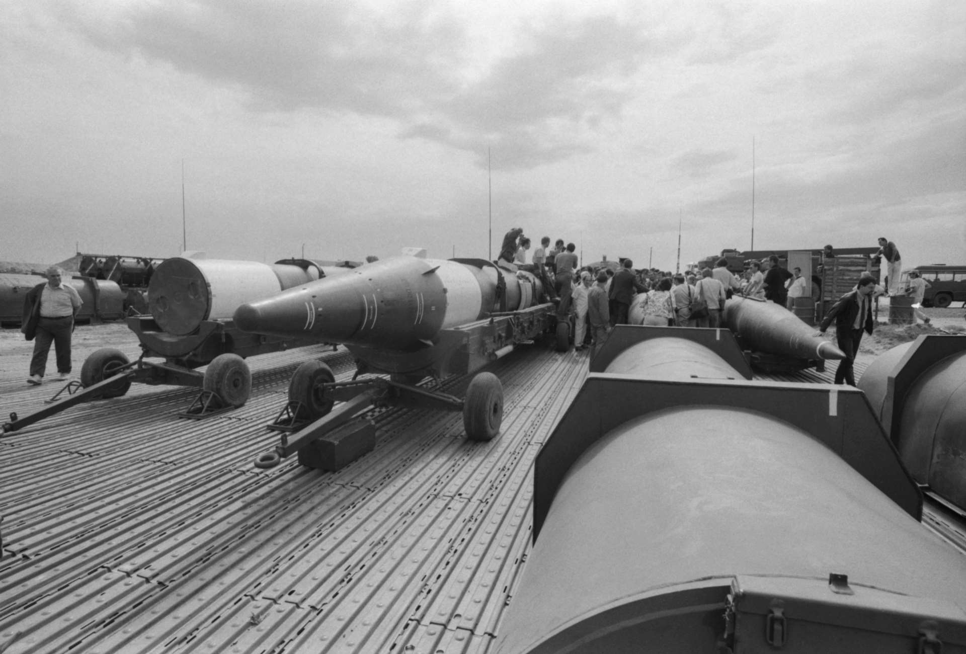 Подготовка к ликвидации первой партии ракет ОТР-22 «Темп-С» на полигоне Сарыозек