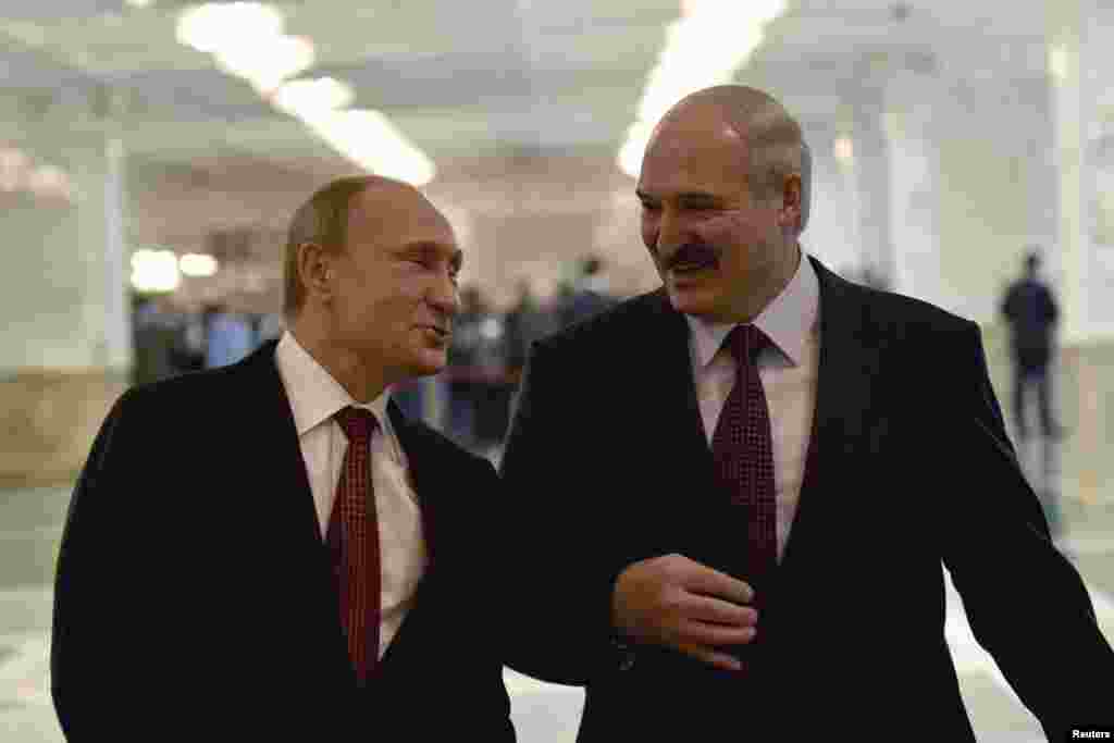 Владимир Путин и Александр Лукашенко во Дворце независимости в Минске. 11 февраля.