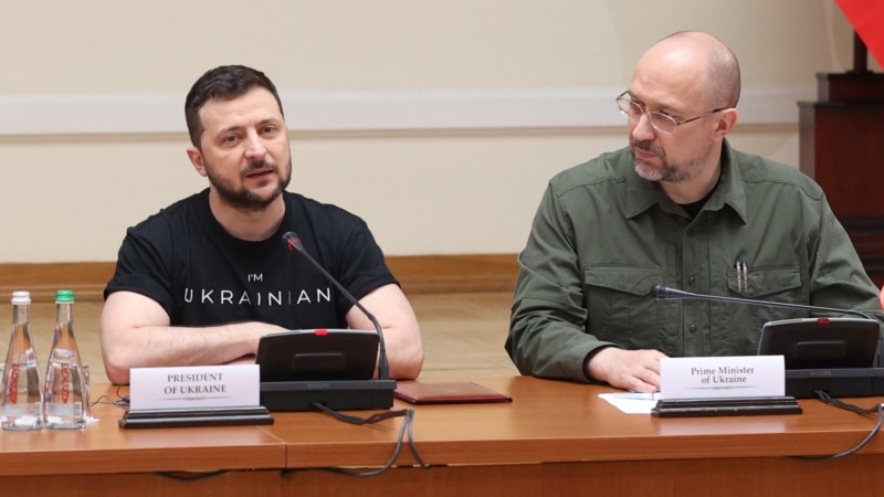 Министр обороны Украины Шмыгаль и министр цифровой трансформации Федоров подали в отставку. Ранее Зеленский предложил им новые посты