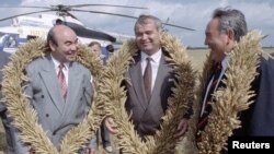 Аскар Акаев с Исламом Каримовым и Нурсултаном Назарбаевым