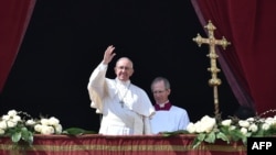 Папа римский Франциск после выступления с посланием Urbi et Orbi