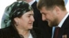 Глава Чечни Рамзан Кадыров с матерью Аймани после церемонии инаугурации в Гудермесе, 2007 год