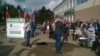 Предвыборный трэш в Костроме: флаги США, псевдодипломат, Майдан и Сковородка
