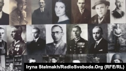 Портреты жертв советского и нацистского террора на выставке "Уничтожение польских элит. Катынь и Акция АБ"