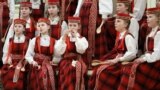 Балтия: что такое "хоровая олимпиада" и почему балтийцы любят петь хором