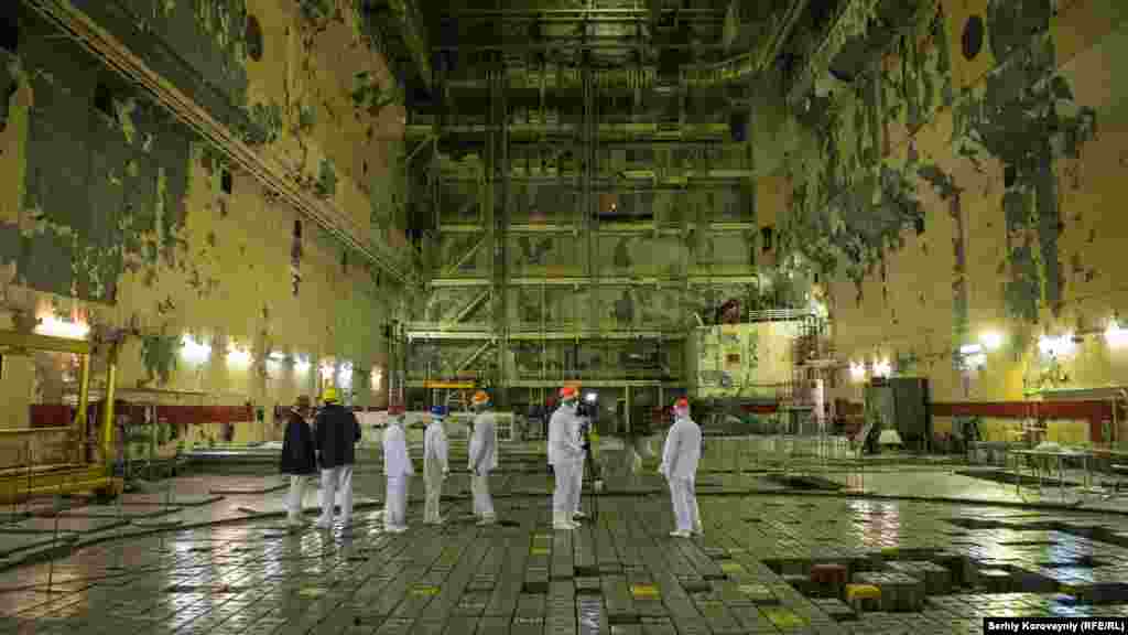 Реакторный зал первого блока Чернобыльской АЭС. Введен в эксплуатацию в 1977 году