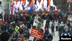 Как прошли марши Немцова в России – фотографии
