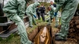 В Украине рекордная смертность от COVID-19, резко выросло число похорон