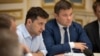 Президент Украины Владимир Зеленский и его советник по юридическим вопросам Андрей Богдан, 21 мая 2019 