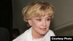 Вера Алентова