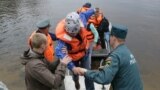 Кто виноват? Российские СМИ пытаются найти виновных в трагедии на карельском озере