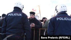 Протесты священников в Черногории