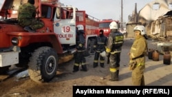 Пожарные в селе Масанчи в Жамбульском районе Казахстана 