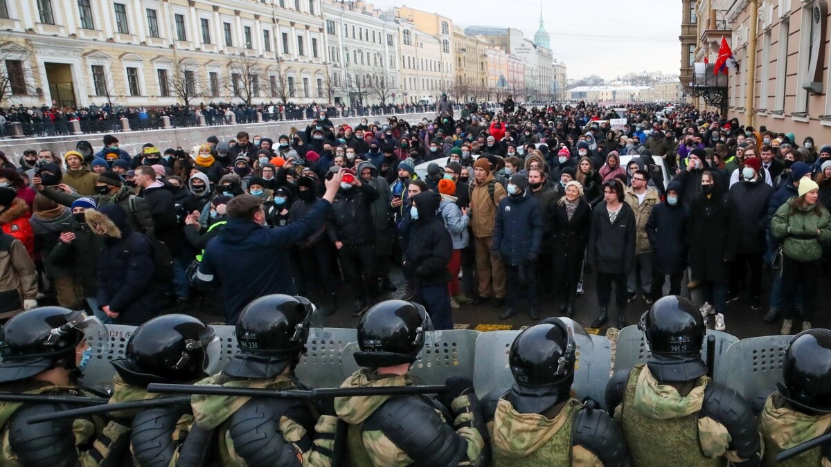 Соратники Навального назначили митинги на 21 апреля