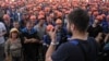 В Гродно задержали 28 работников "Гродно Азота", которые колонной шли в центр города 