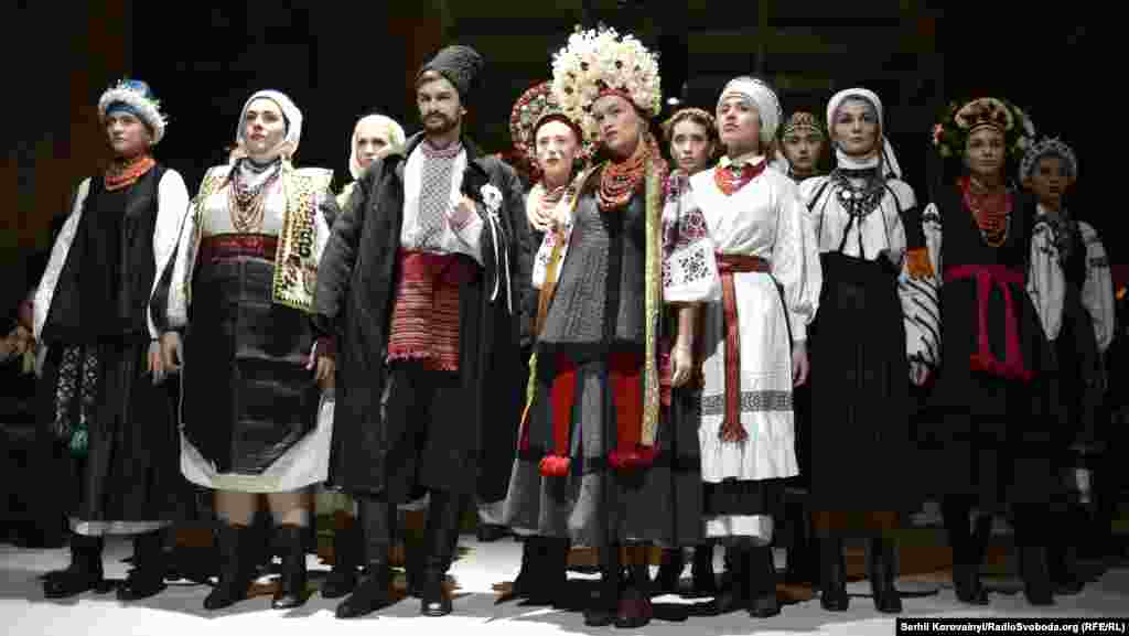 Вышиванка является символом единства украинского народа. В стране даже&nbsp;празднуется День вышиванки