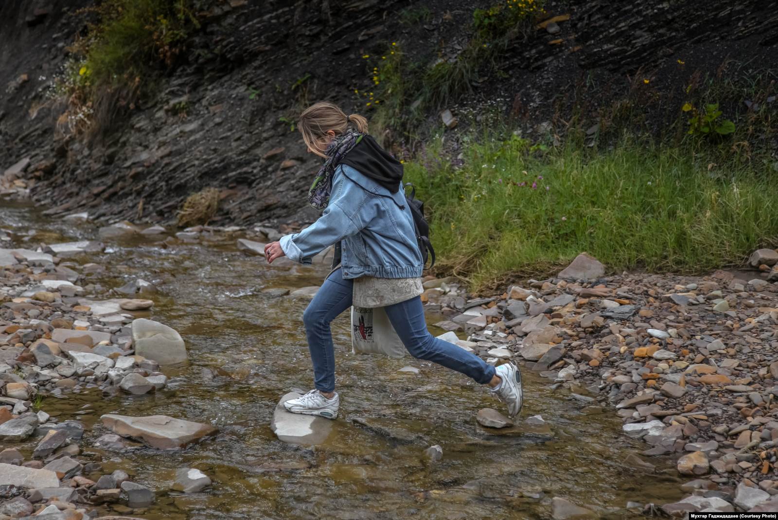 Пеший спуск по реке