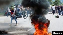 Архивное фото. Протесты против президента Венесуэлы в октябре 2016, город Сан-Кристобаль